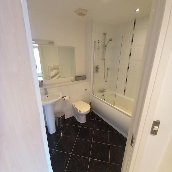 Centrally Situated 1 Bedroom Apartment! Birmingham Ngoại thất bức ảnh